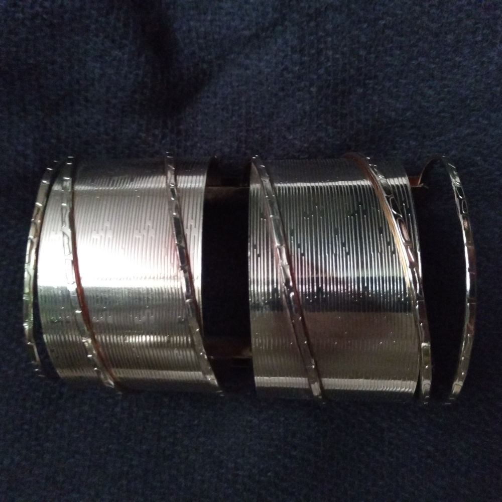 Bangle - Picture 5 of 5